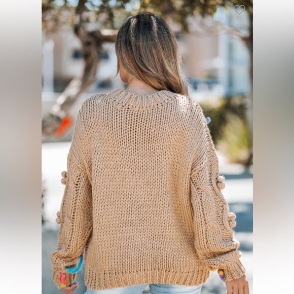 SS2–Colorful Embroidered Knit Sweater - Picture 3 of 3